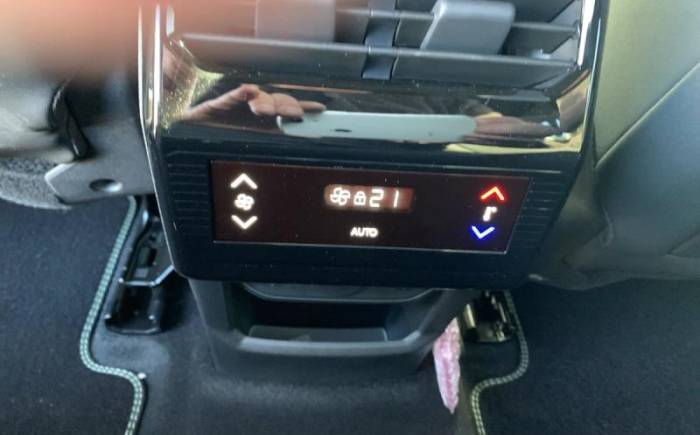 PEUGEOT 5008 HYBRID 145 E-DCS6 GT
