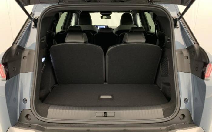 PEUGEOT 5008 HYBRID 145 E-DCS6 ALLURE