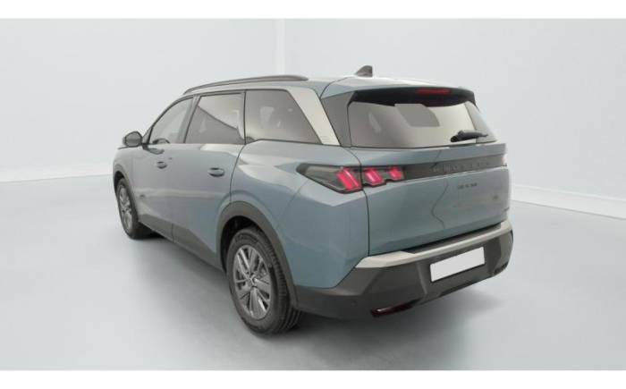 PEUGEOT 5008 HYBRID 145 E-DCS6 ALLURE