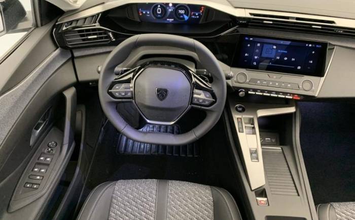 PEUGEOT 308 NOUVELLE BLUEHDI 130CH S S EAT8 ALLURE