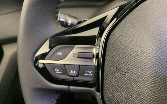 PEUGEOT 308 NOUVELLE BLUEHDI 130CH EAT8 STYLE