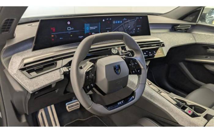 PEUGEOT 3008 HYBRID 145 E-DCS6 GT
