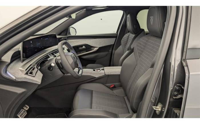 PEUGEOT 3008 HYBRID 145 E-DCS6 GT
