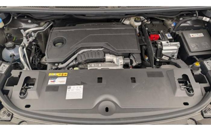 PEUGEOT 3008 HYBRID 145 E-DCS6 GT