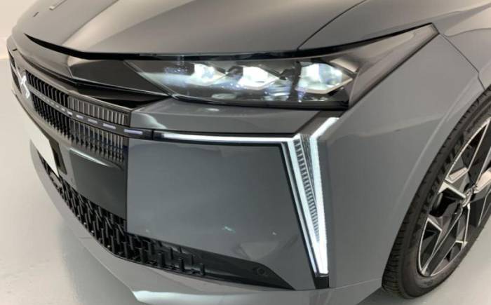 DS N 4 HYBRIDE 145 E-DCT6 ETOILE - ALCANTARA