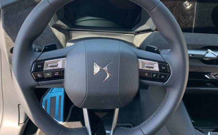 DS N 4 HYBRIDE 145 E-DCT6 ETOILE - ALCANTARA