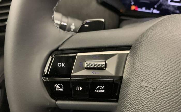DS N 4 HYBRIDE 145 E-DCT6 ETOILE - ALCANTARA