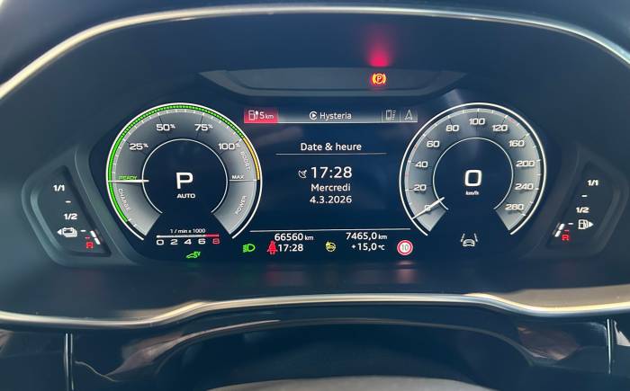 AUDI Q3 45 tfsie 245 ch s tronic 6 s line