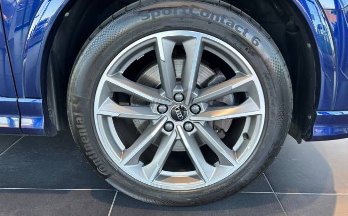 AUDI Q3 45 tfsie 245 ch s tronic 6 s line