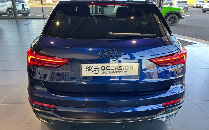 AUDI Q3 45 tfsie 245 ch s tronic 6 s line
