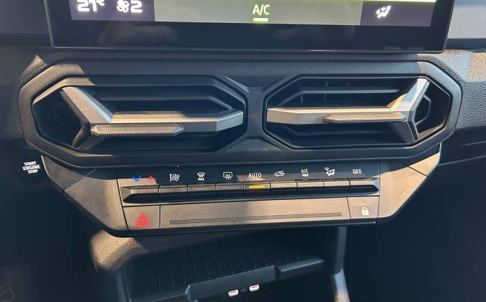 DACIA DUSTER Hybrid 140 journey *** promotion du mois ***