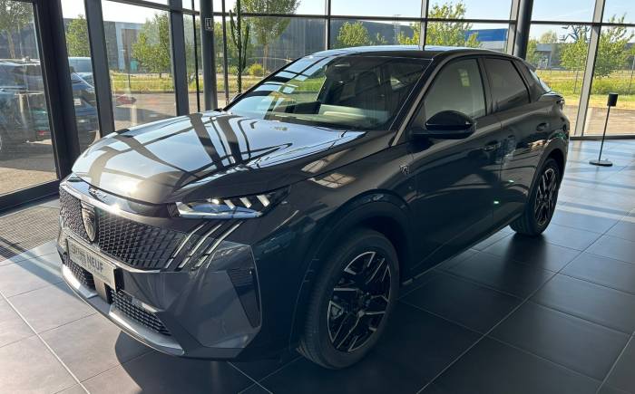 PEUGEOT 3008 Hybrid 145 e-dcs6 gt *** toit panoramique ouvrant et alcantara ***