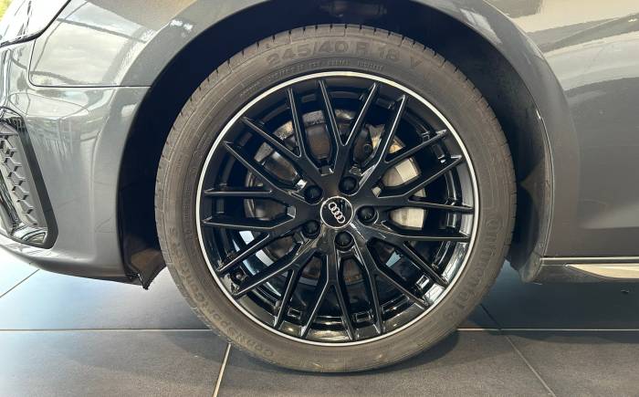 AUDI A4 AVANT 40 tdi 190 s tronic 7 quattro s line *** malus paye - 4 roues motrices ***