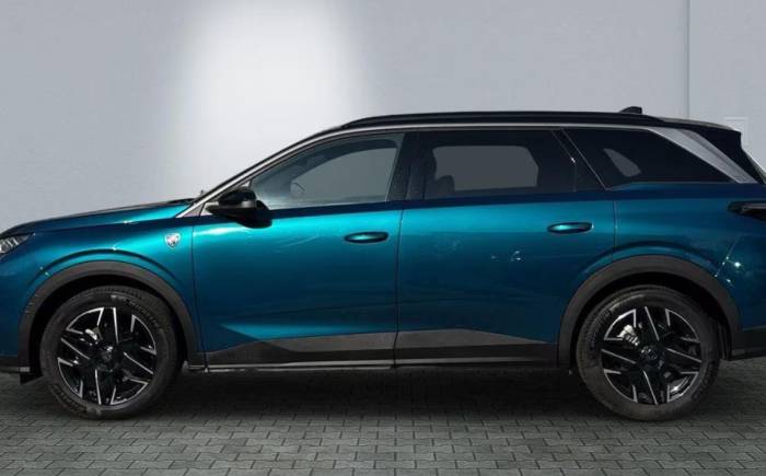 PEUGEOT 5008 Hybrid 145 ch e-dcs6 gt