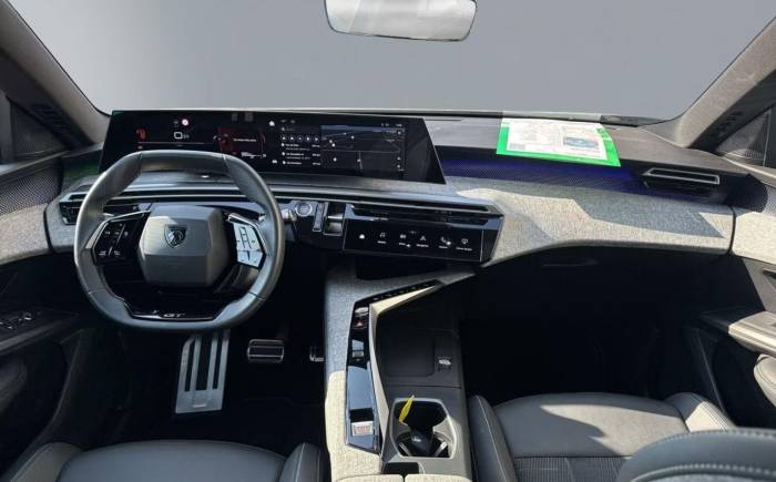 PEUGEOT 5008 Hybrid 145 ch e-dcs6 gt