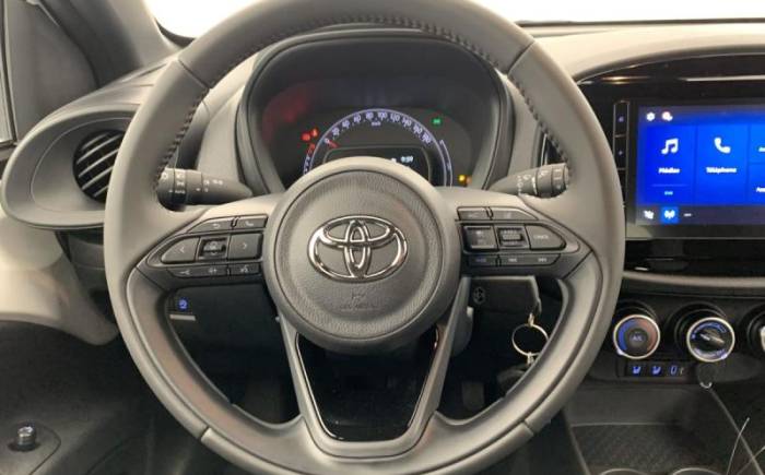 TOYOTA Aygo x 1.0 vvt-i 72 dynamic