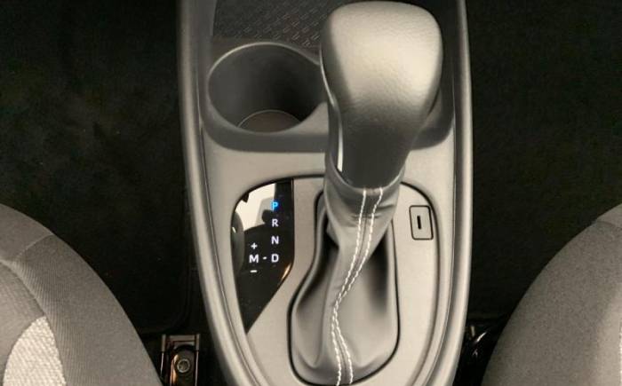 TOYOTA Aygo x 1.0 VVT-I 72 S-CVT DYNAMIC