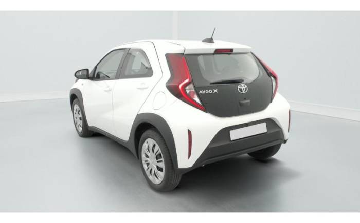 TOYOTA Aygo x 1.0 VVT-I 72 S-CVT DYNAMIC