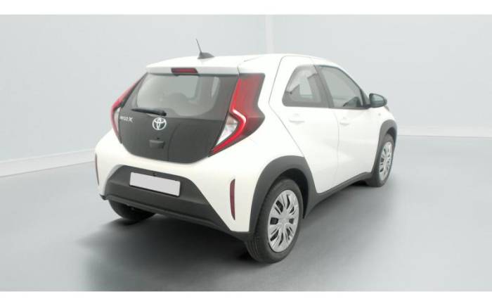TOYOTA Aygo x 1.0 VVT-I 72 S-CVT DYNAMIC