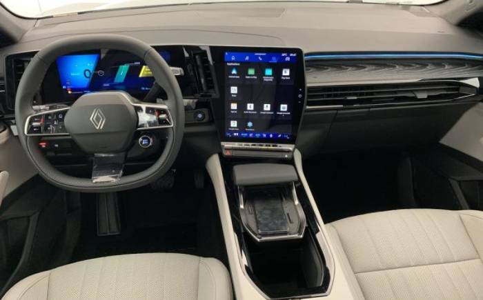 RENAULT ESPACE VI ESPACE FULL HYBRID E-TECH 200 CH 7PL ICONIC