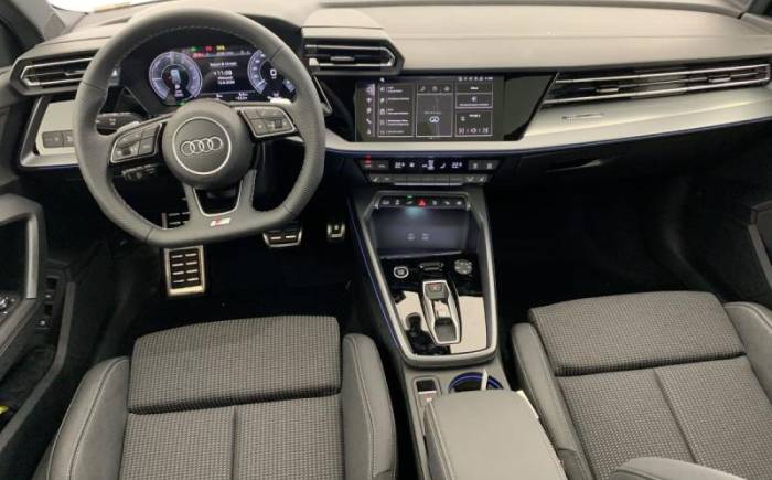 AUDI A3 SPORTBACK 45 tfsi e hybride rechargeable 272 s tronic 6 s line