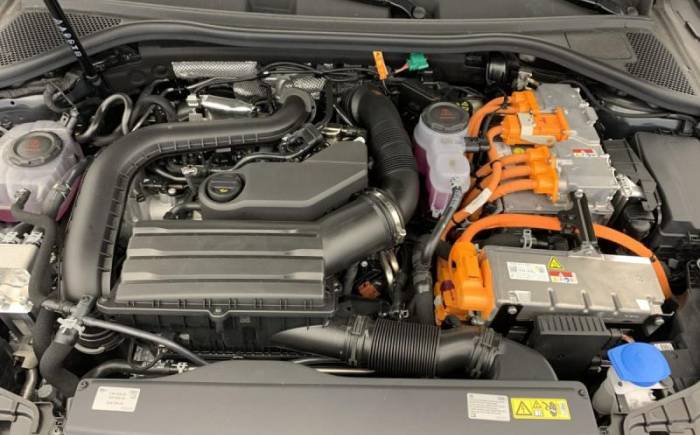 AUDI A3 SPORTBACK 45 tfsi e hybride rechargeable 272 s tronic 6 s line