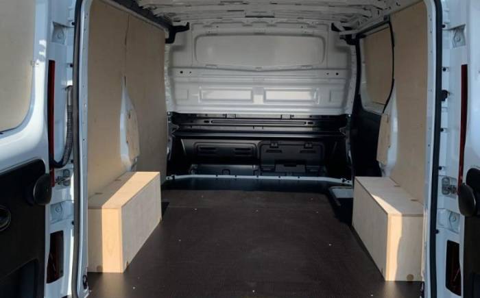 RENAULT TRAFIC FOURGON DCI 150 L1H1 3T AUTO ADVANCE