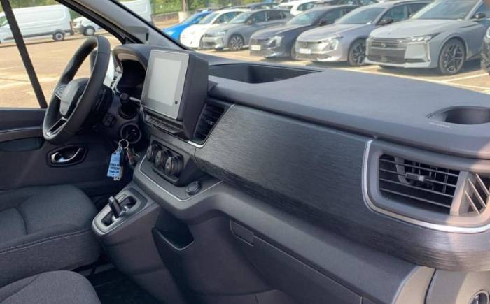 RENAULT TRAFIC FOURGON DCI 150 L1H1 3T AUTO ADVANCE