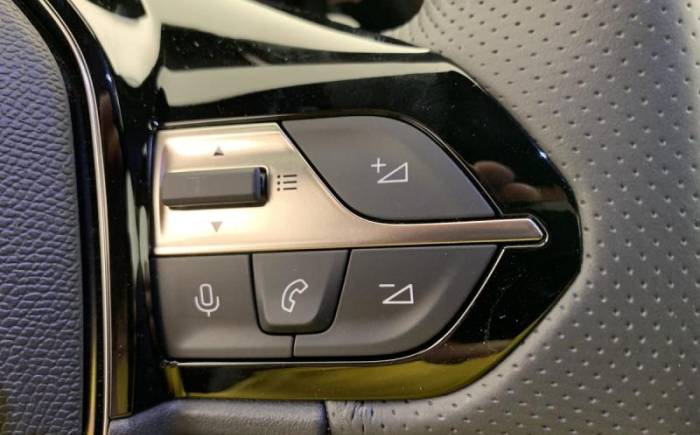 PEUGEOT 308 NOUVELLE HYBRID 145 E-DCS6 GT