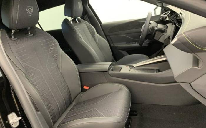 PEUGEOT 308 NOUVELLE HYBRID 145 E-DCS6 GT