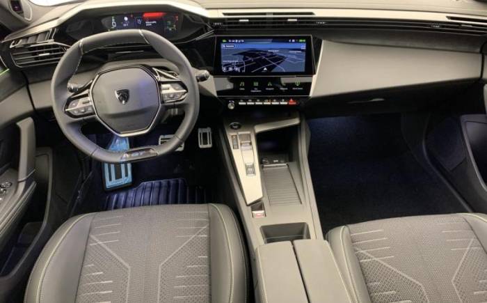 PEUGEOT 308 NOUVELLE HYBRID 145 E-DCS6 GT