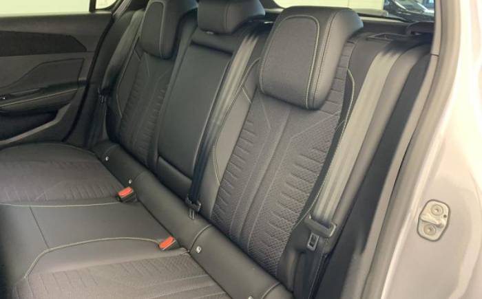 PEUGEOT 308 NOUVELLE HYBRID 145 E-DCS6 GT