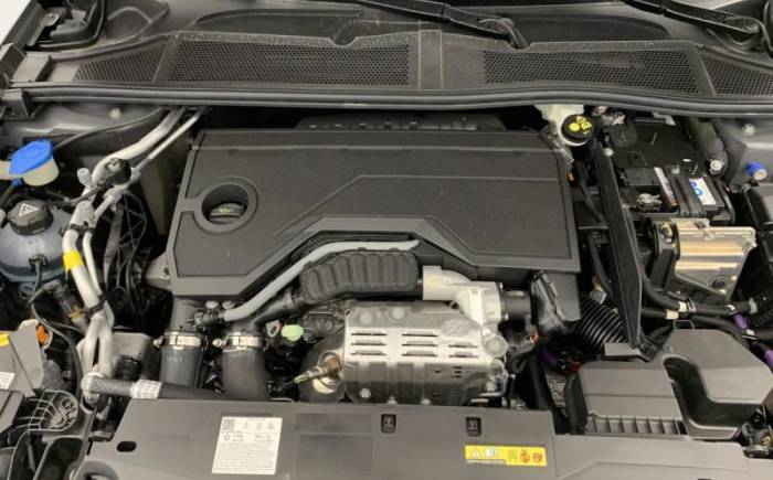 PEUGEOT 308 NOUVELLE HYBRID 145 E-DCS6 GT