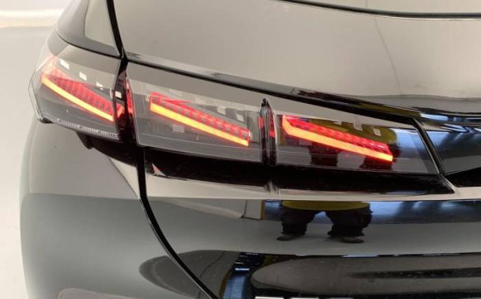 PEUGEOT 308 NOUVELLE HYBRID 145 E-DCS6 ALLURE