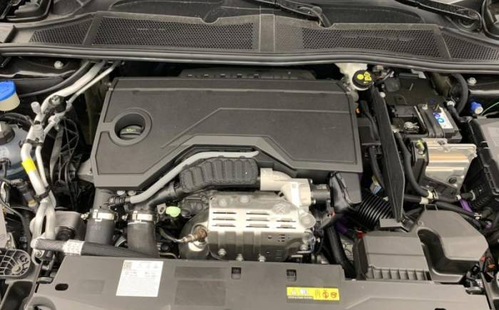 PEUGEOT 308 NOUVELLE HYBRID 145 E-DCS6 ALLURE