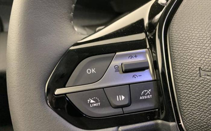 PEUGEOT 308 NOUVELLE HYBRID 145 E-DCS6 ALLURE