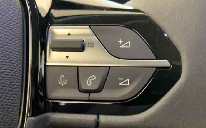 PEUGEOT 308 NOUVELLE HYBRID 145 E-DCS6 ALLURE