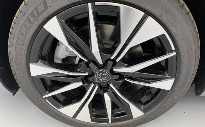 PEUGEOT 308 NOUVELLE HYBRID 145 E-DCS6 ALLURE