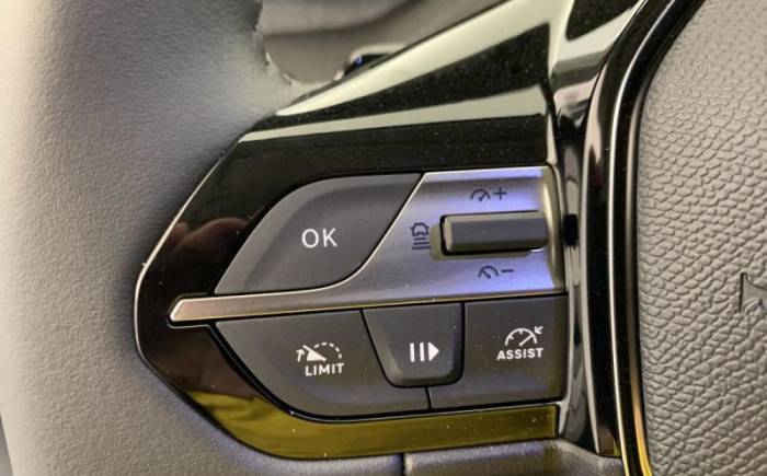 PEUGEOT 308 NOUVELLE HYBRID 145 E-DCS6 ALLURE