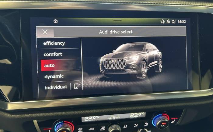 AUDI Q3 SPORTBACK 35 tfsi 150 ch s tronic 7 *** ETAT EXCEPTIONNELLE COMME NEUVE ***