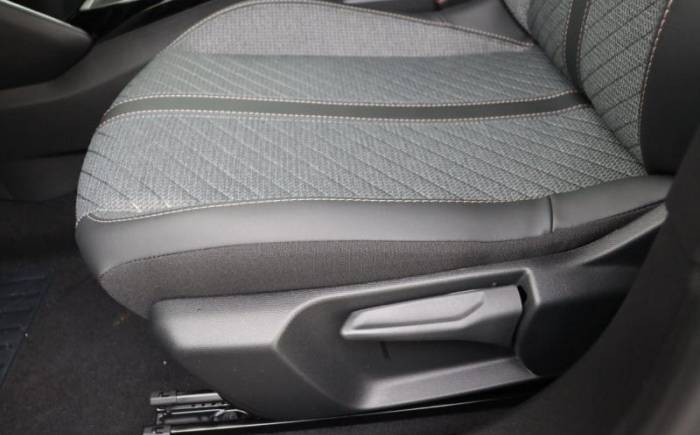 PEUGEOT 2008 TURBO 100 CH BVM6 ALLURE