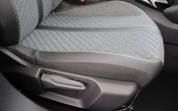 PEUGEOT 2008 TURBO 100 CH BVM6 ALLURE