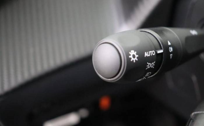 PEUGEOT 2008 TURBO 100 CH BVM6 ALLURE