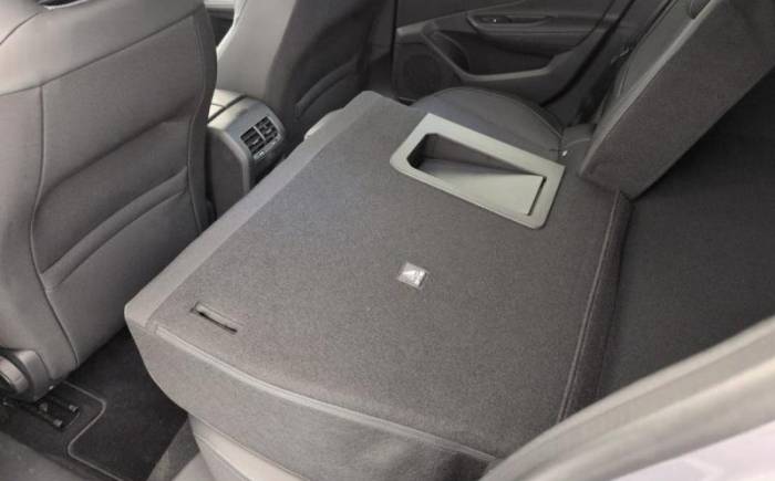 PEUGEOT 308 PHEV 180 E-EAT8 ALLURE