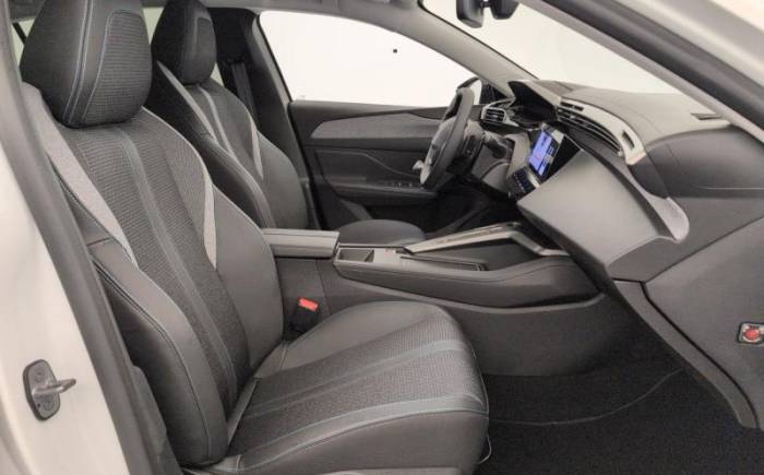 PEUGEOT 308 PHEV 180 E-EAT8 ALLURE