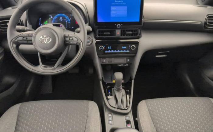 TOYOTA YARIS CROSS HYBRIDE 130H 2WD DESIGN