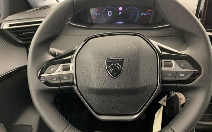 PEUGEOT 208 HYBRID 110 CH E-DCS6 ALLURE