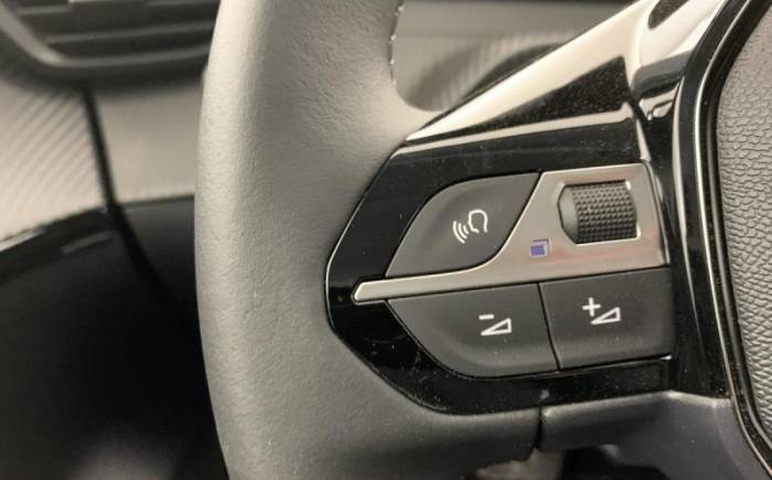 PEUGEOT 208 HYBRID 110 CH E-DCS6 ALLURE