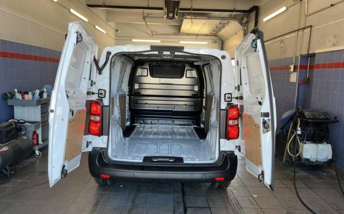 PEUGEOT EXPERT FOURGON M DIESEL 120 CH MANUELLE
