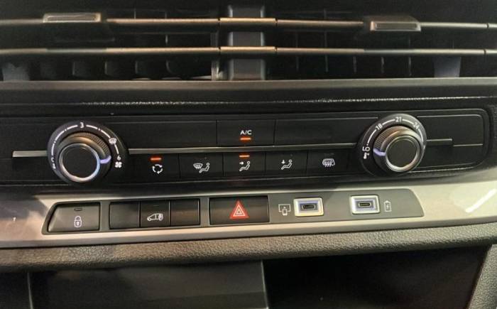 PEUGEOT EXPERT FOURGON M DIESEL 120 CH MANUELLE